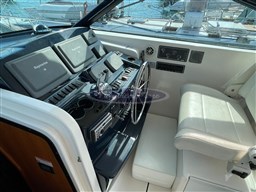 Tiara 4200 Open (3)