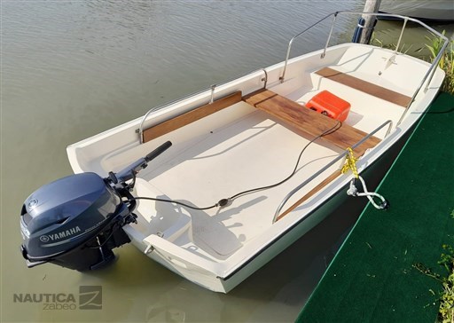Boston Whaler 13 Sport, 1 x 15 Yamaha FB 4T, barca 4.03 mt., barca in vendita