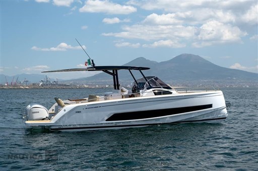 Salpa Avantgarde 35, 2 x 250 Mercury , barca 11.2 mt., barca in vendita