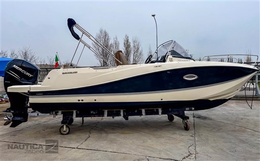 Quicksilver Activ 755 Sundeck, 1 x 250 Mercury FB 4T I, лодка 7.23 mt., лодка in vendita