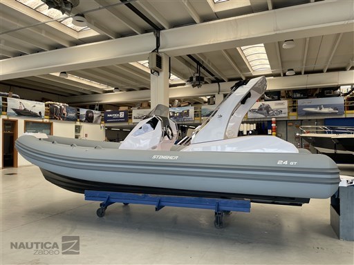 Stingher 24 Gt (stock), 1 x 250 Suzuki FB 4T I, boat 7.48 mt., boat in vendita