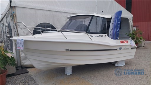 Manara 550 Pilot House
