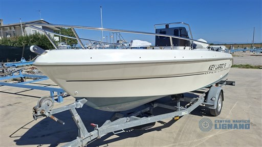 Sessa Marine Key Largo 16