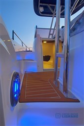 094f0030-c033-4f56-9f32-60c5a58df5da