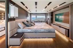 M30WA (hull #256) [hi-res]-14