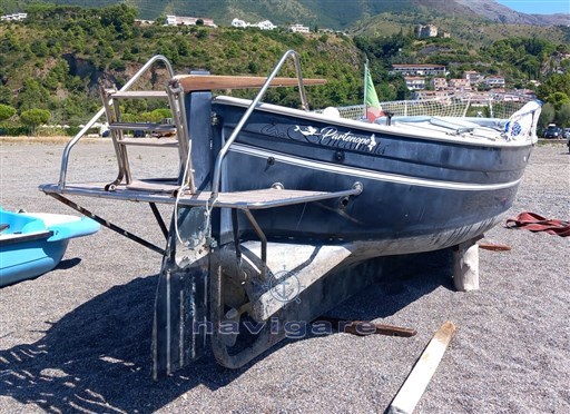 Cantiere Bertozzi Di Fiumicino Libeccio 21