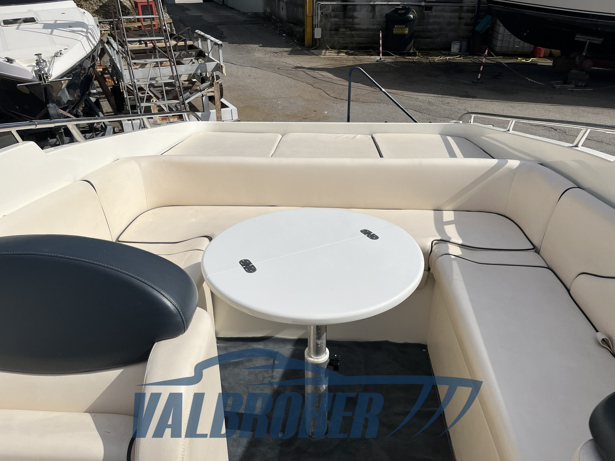 Performance Marine 907 2004 (40)