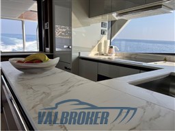 Absolute 68 Navetta (5)
