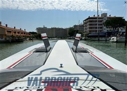 Cigarette 50 Marauder 2009 valbroker (10)