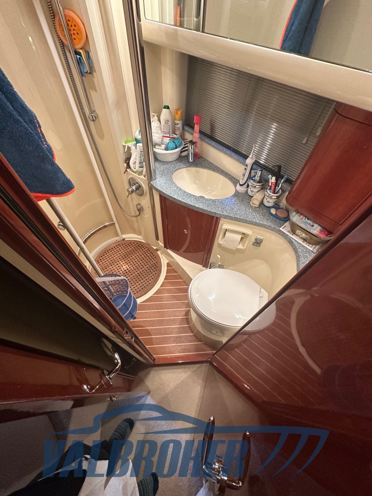 Fairline Phantom 40 interni (5)