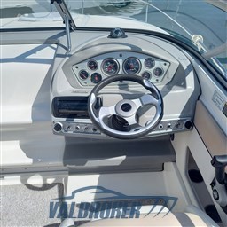 Bayliner 702 Cuddy (34)