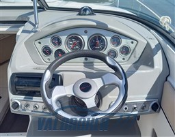 Bayliner 702 Cuddy (10)