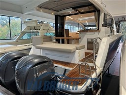 Sealine 335 Lake Maggiore (2)