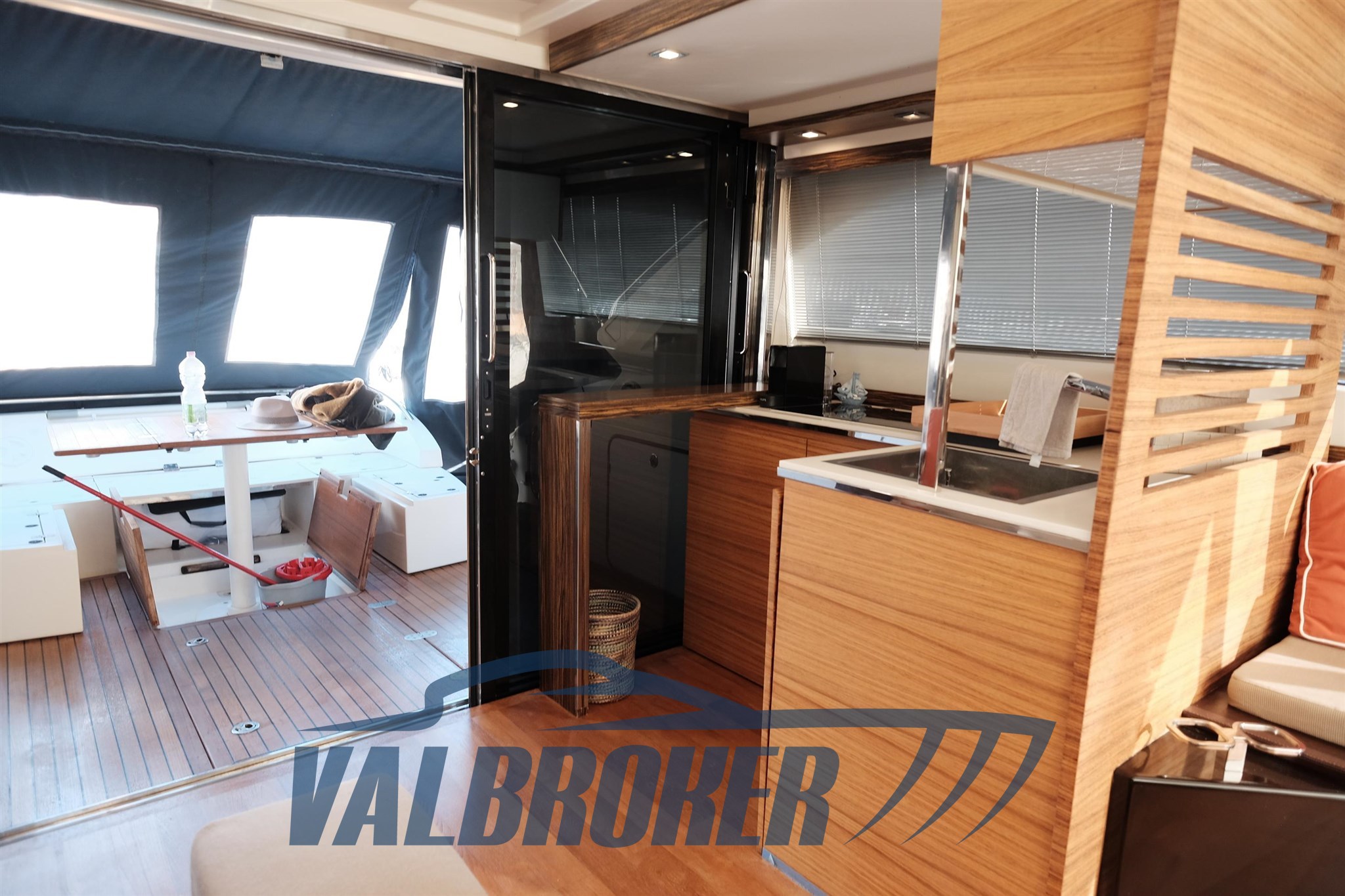 Absolute 52 2008 valbroker (47)