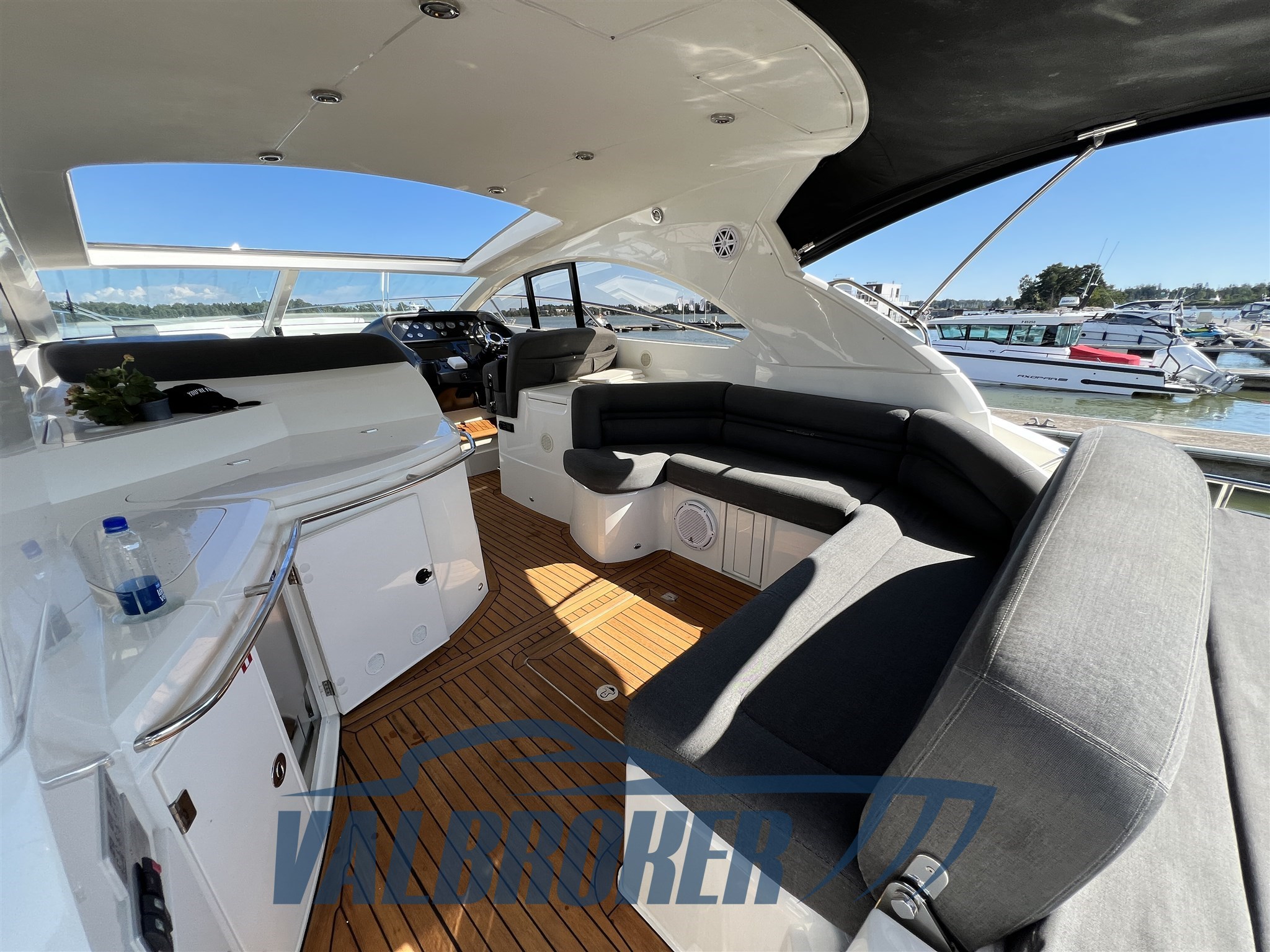Sunseeker Portofino 47 2009 valbroker (45)