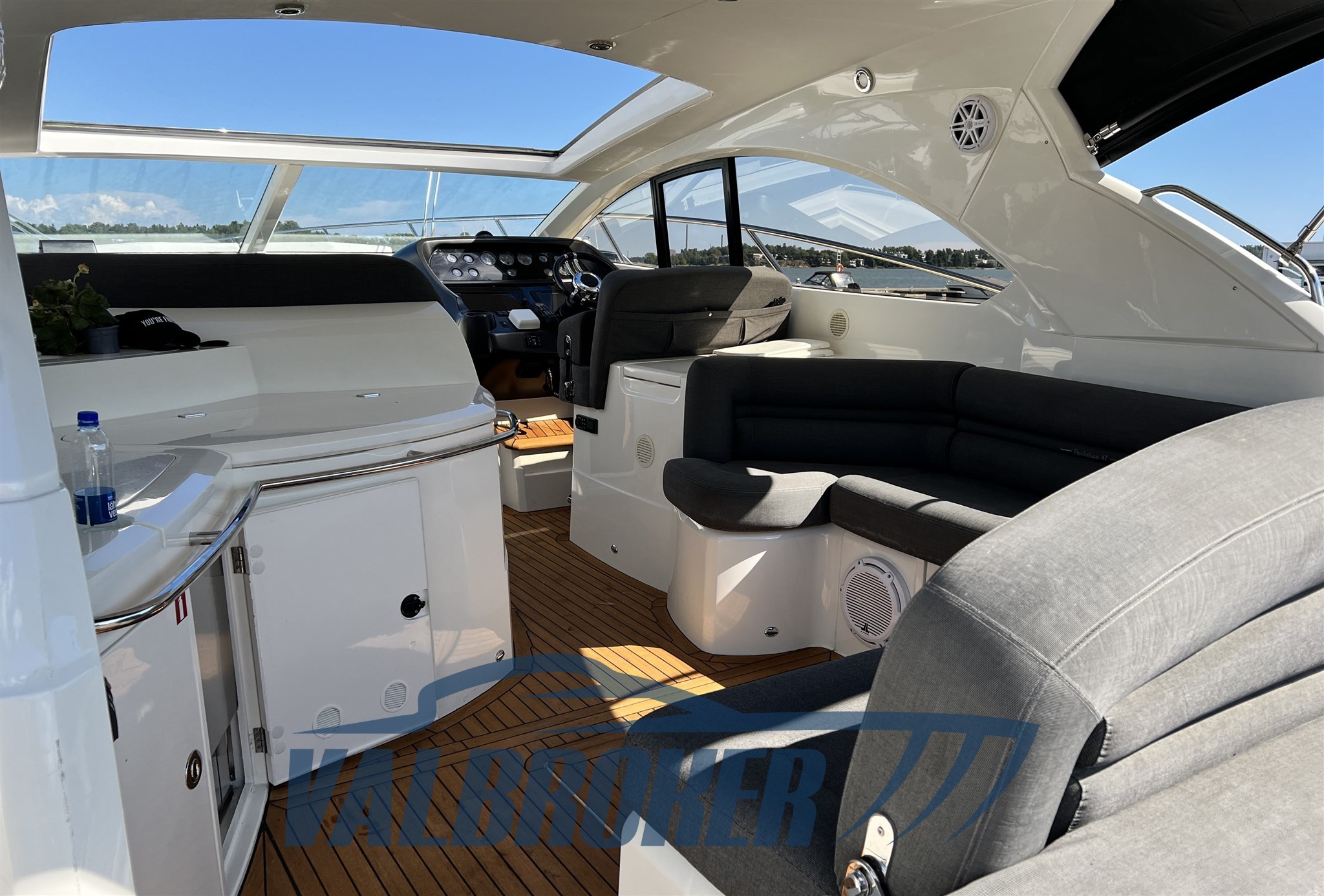 Sunseeker Portofino 47 2009 valbroker (47)