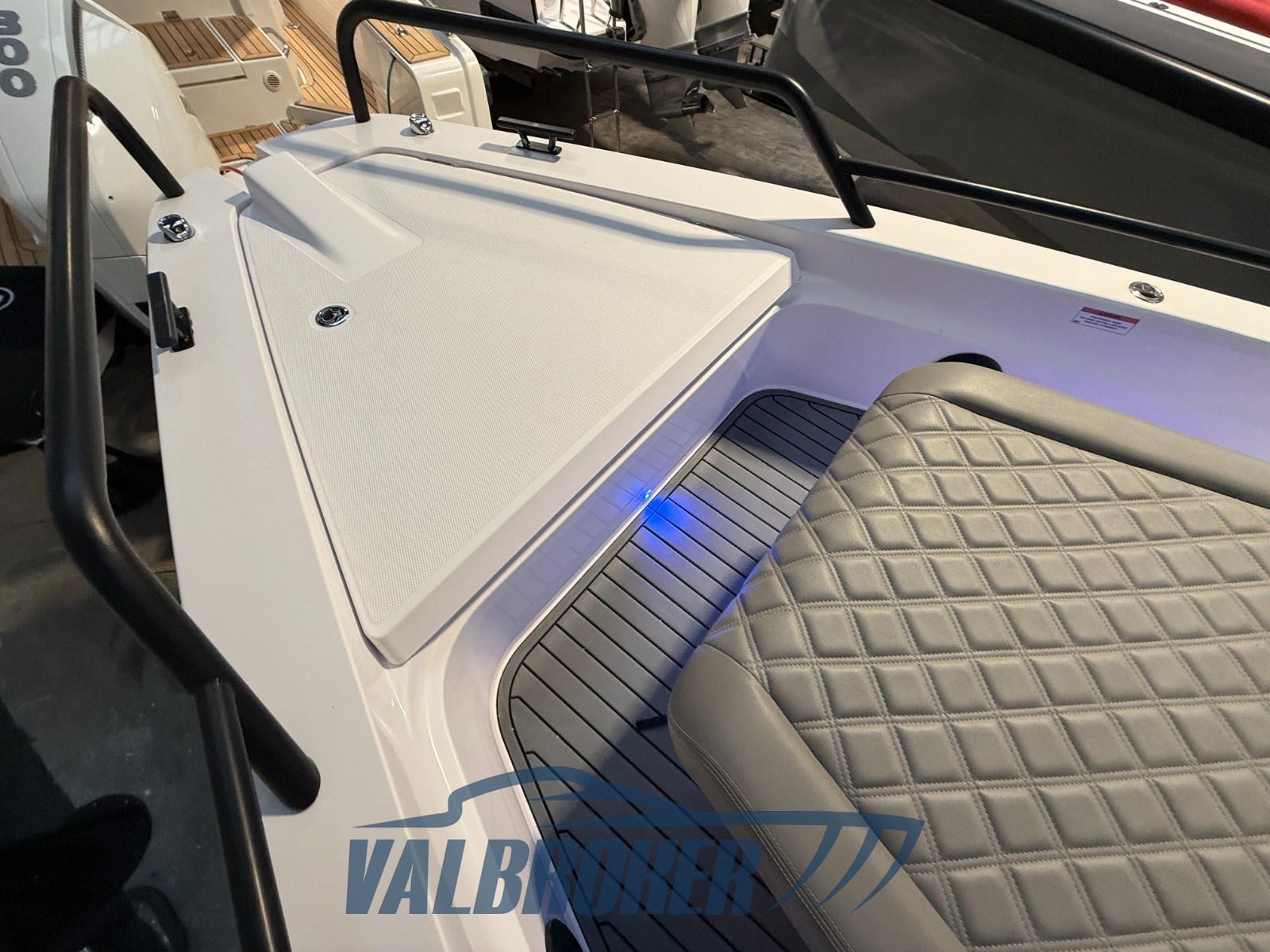 Axopar 37 XC 2020 (7)