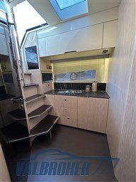 Fim Regina 47 scafo bianco (5)