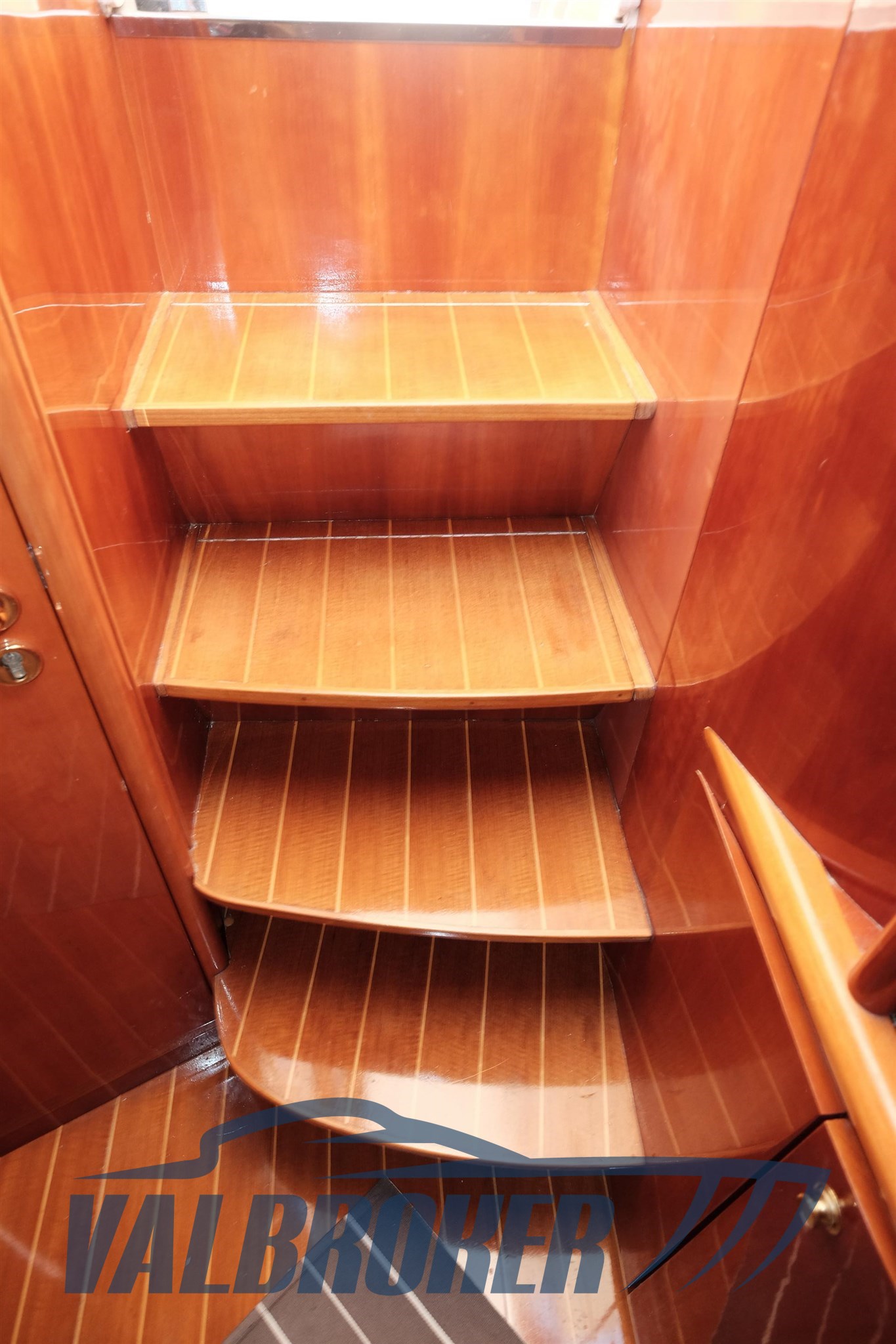 Cayman 43 interni foto 2024 valbroker(20)