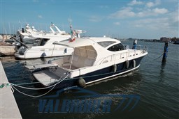 Cayman 43 esterni foto 2024 valbroker (4)