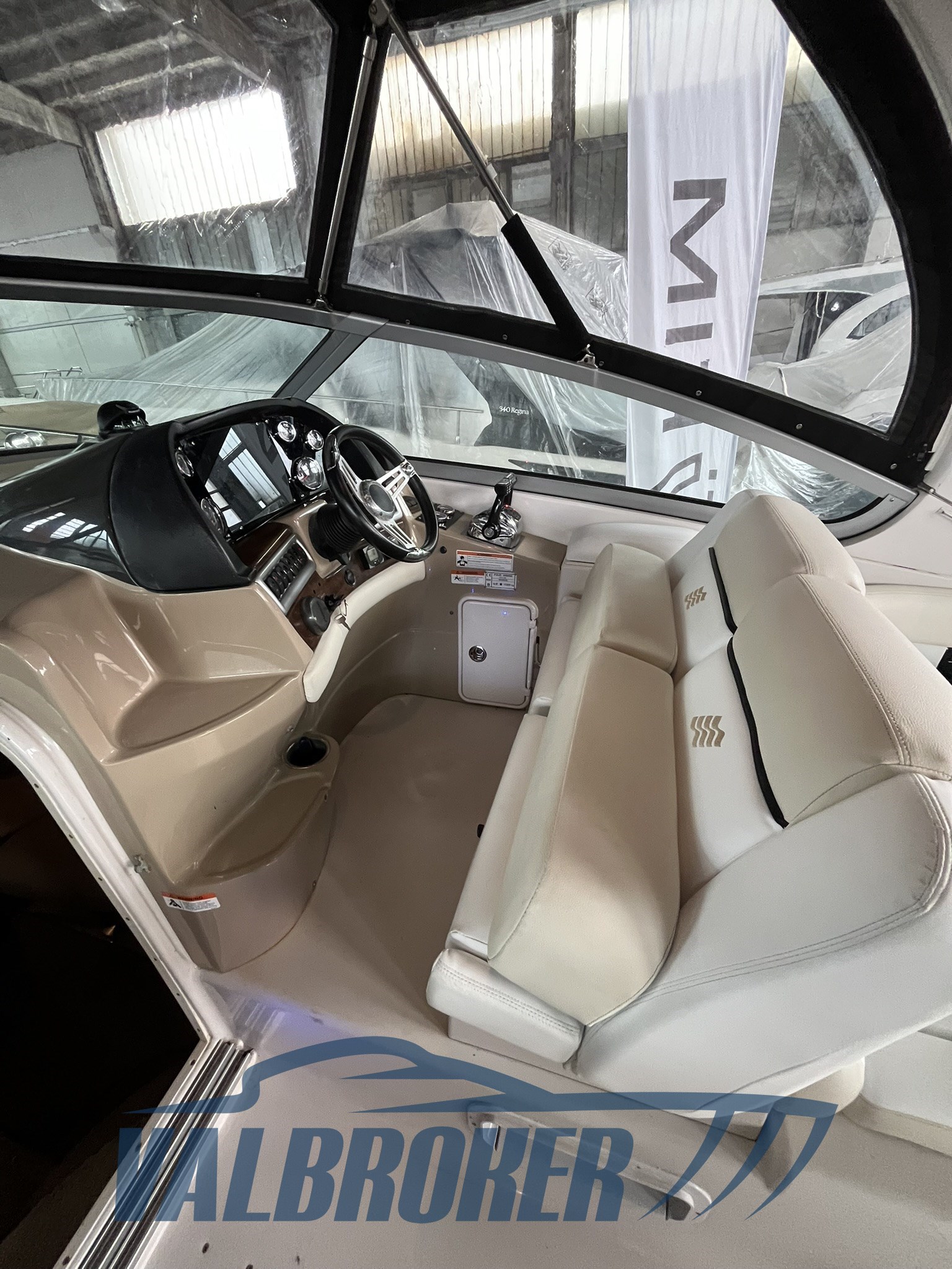 Four Winns 288 foto 2026 (43)