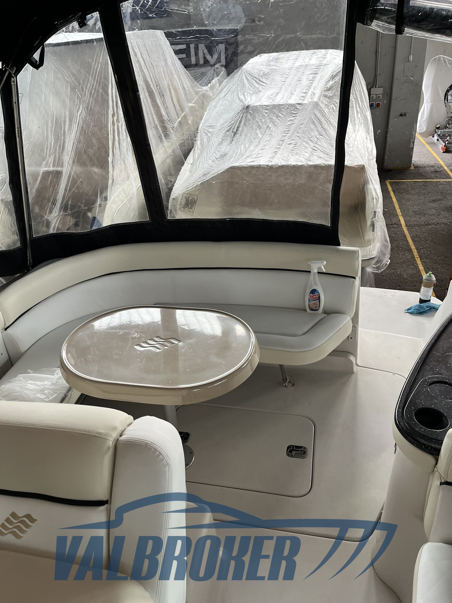 Four Winns 288 foto 2026 (38)