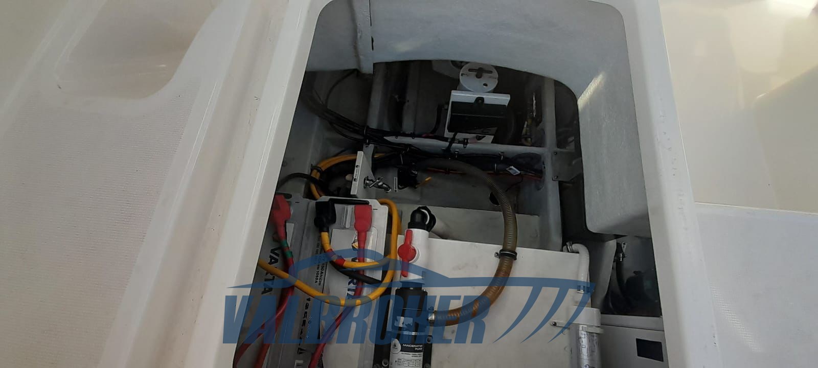 Chris Craft Corsair 36 (2)