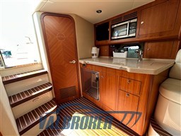 Chris Craft Corsair 36 (14)