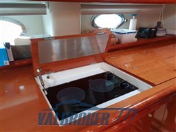 Sunseeker Predator 60 2001 1 (29)