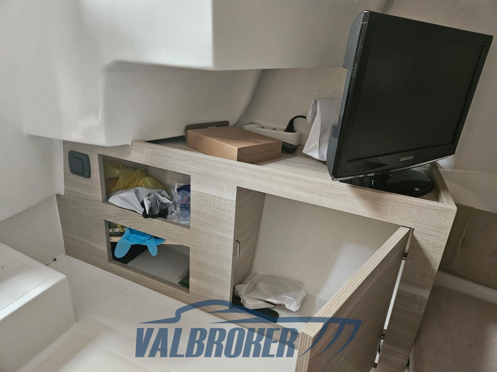 idea marine 70.2 interni (3)