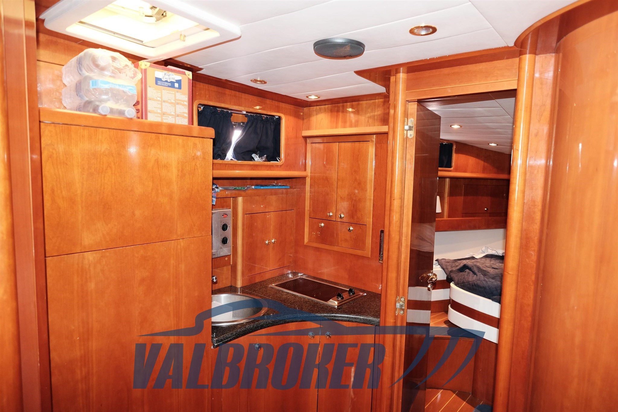 Cayman 43 interni foto 2024 valbroker(4)