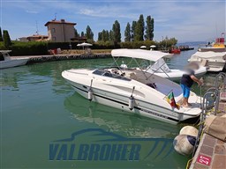 Performance 807 esterni (31)