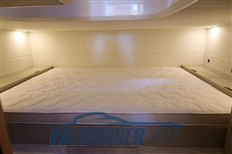 Fairline F33 2020 Valbroker (24)