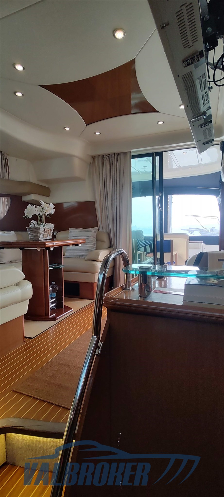 Prestige 42 fly interni (19)