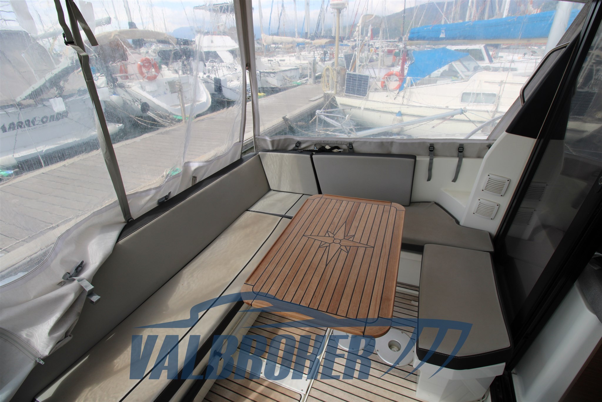 Jeanneau mf 895 (8)