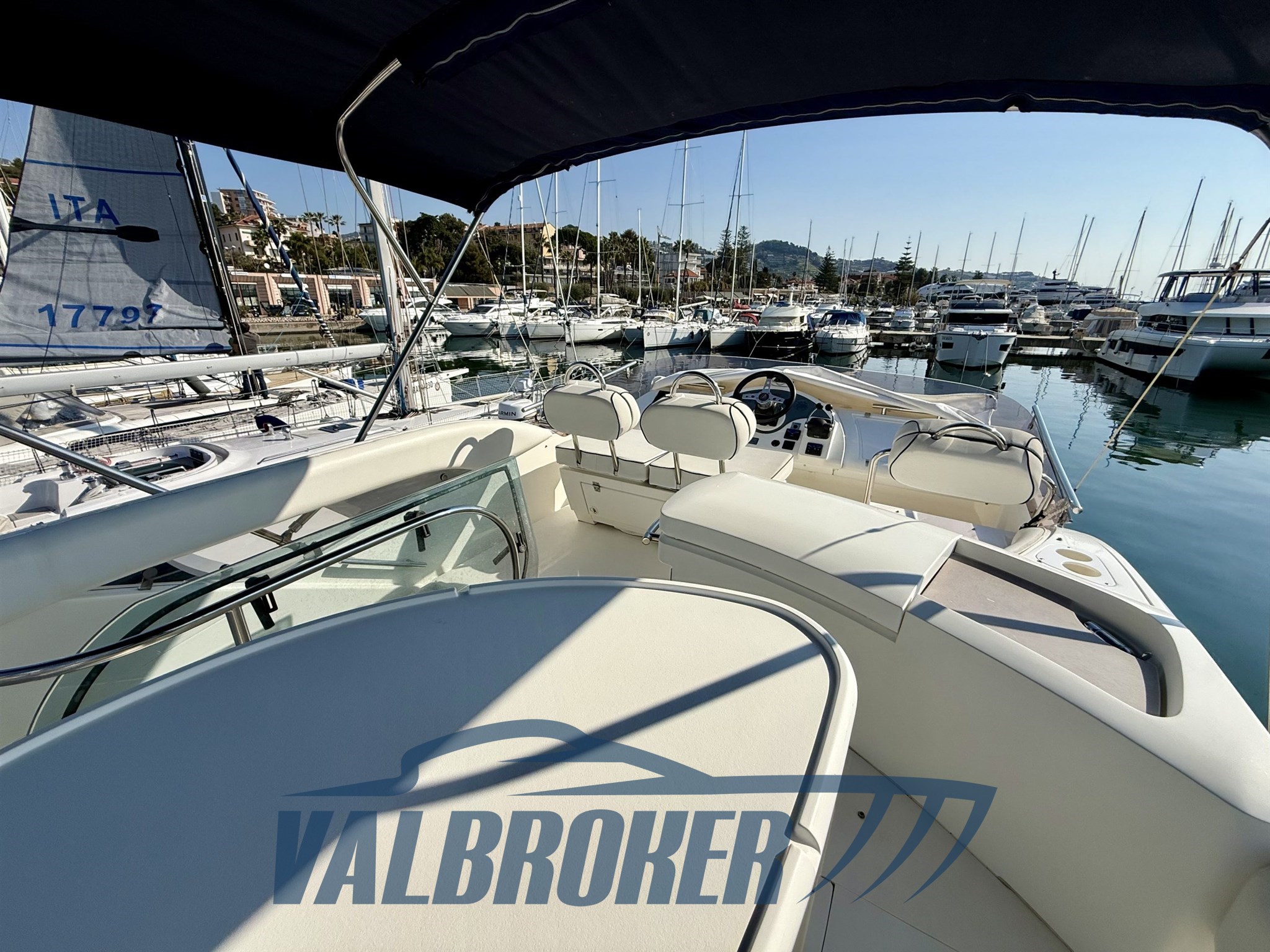 Fairline Phantom 40 Liguria (19)