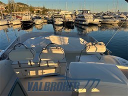 Fairline Phantom 40 esterni (5)