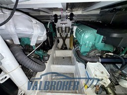 Fairline Phantom 40 Liguria (2)