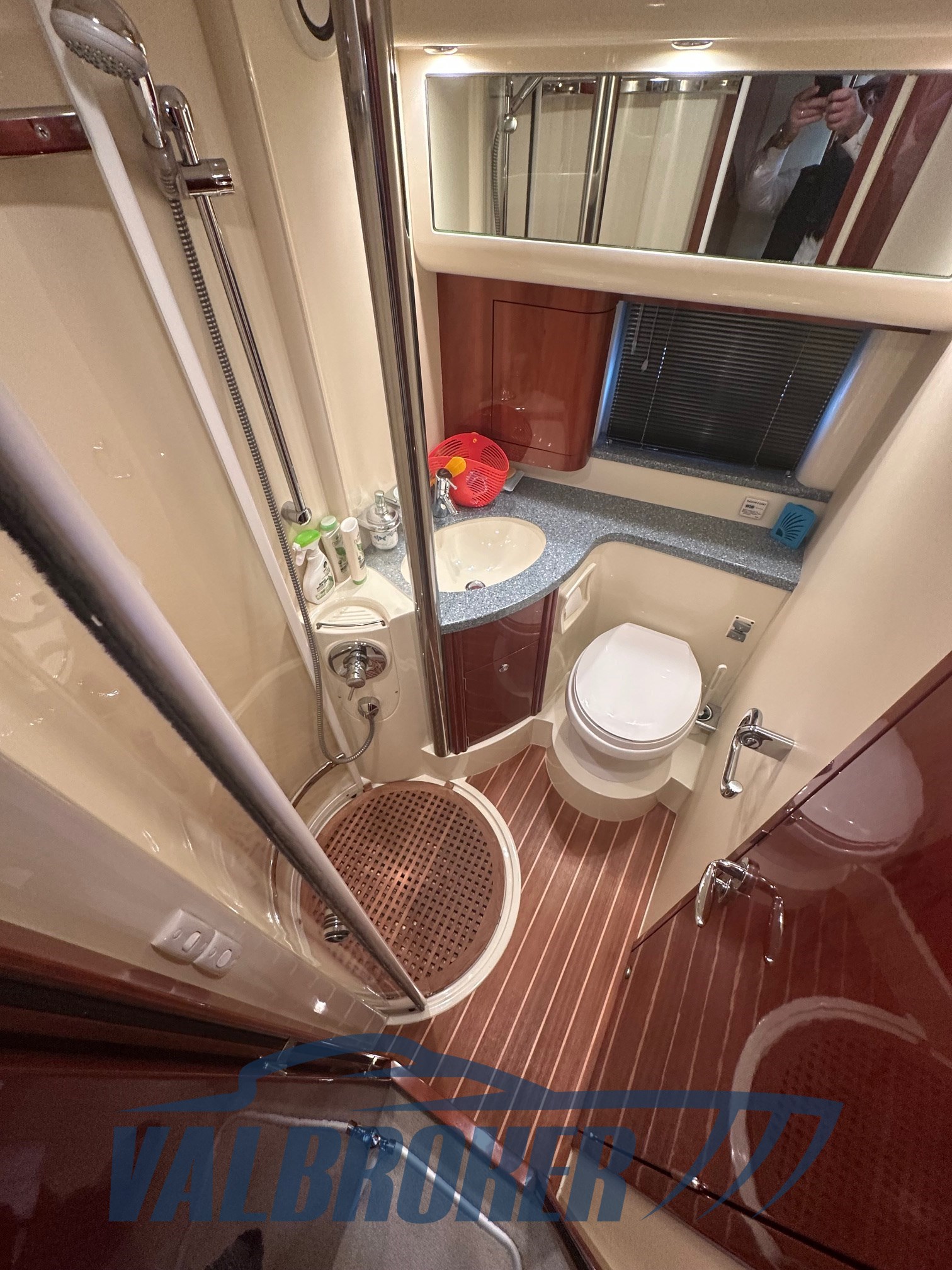 Fairline Phantom 40 interni (3)