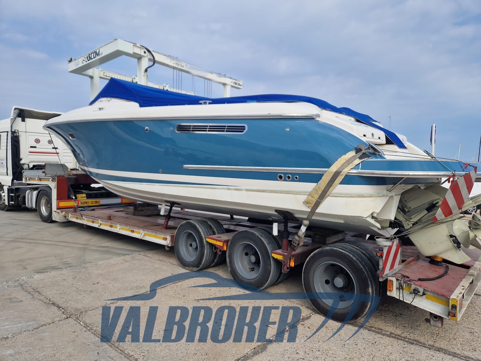 Chris Craft Corsair 36 (24)