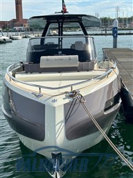 Invictus GT 320 (4)