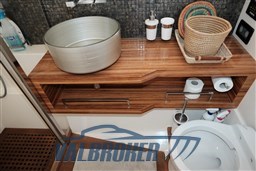 Absolute 52 2008 valbroker (89)