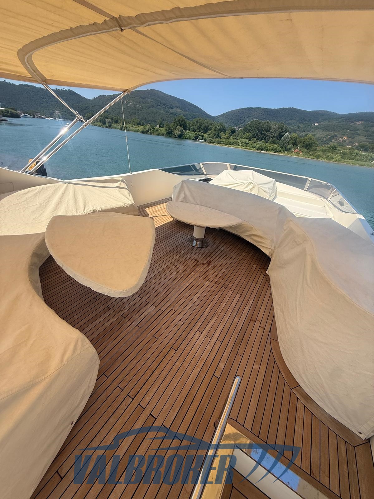 Riva 85 Opera (3)