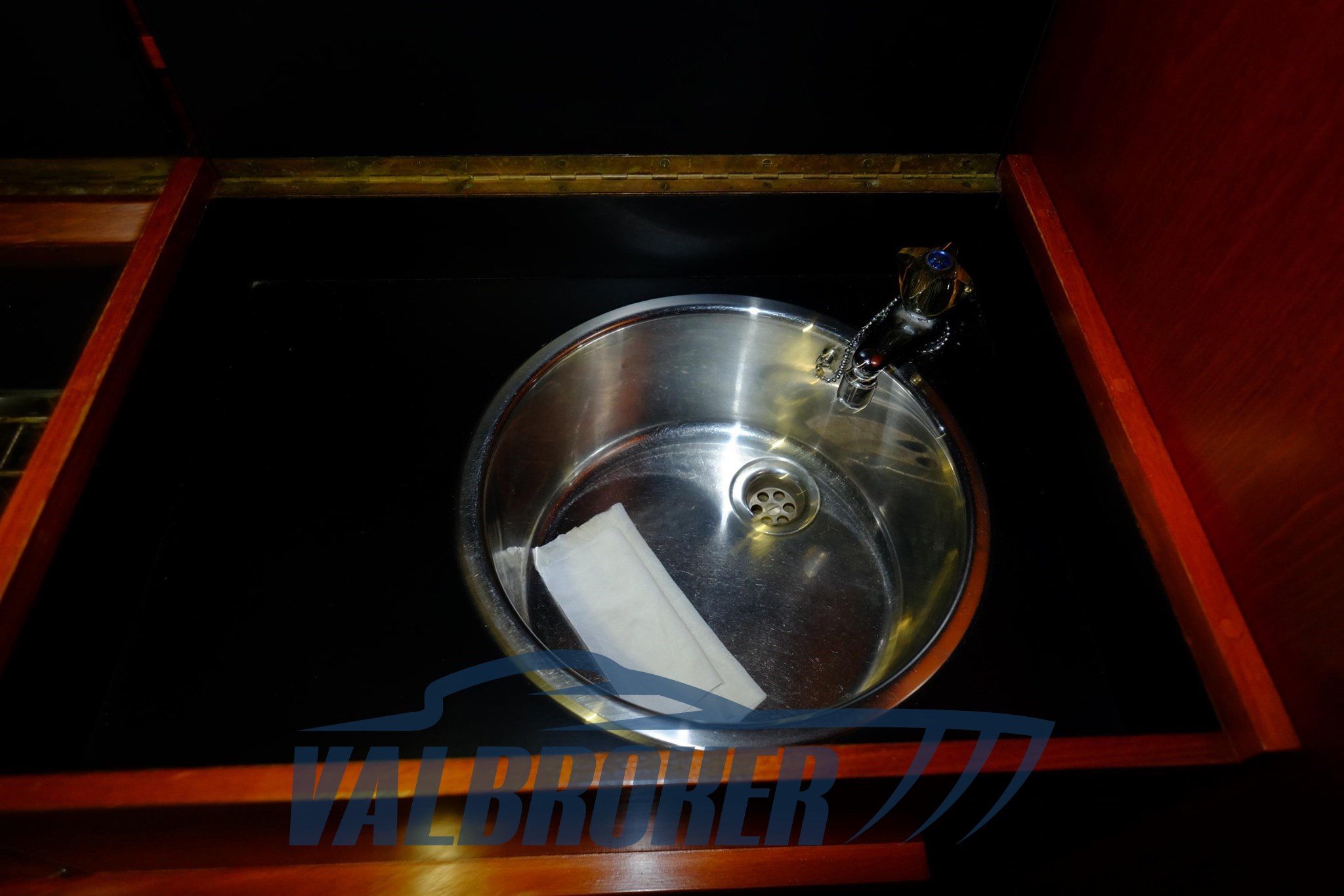 Fjord 32 Cabin Valbroker (30)