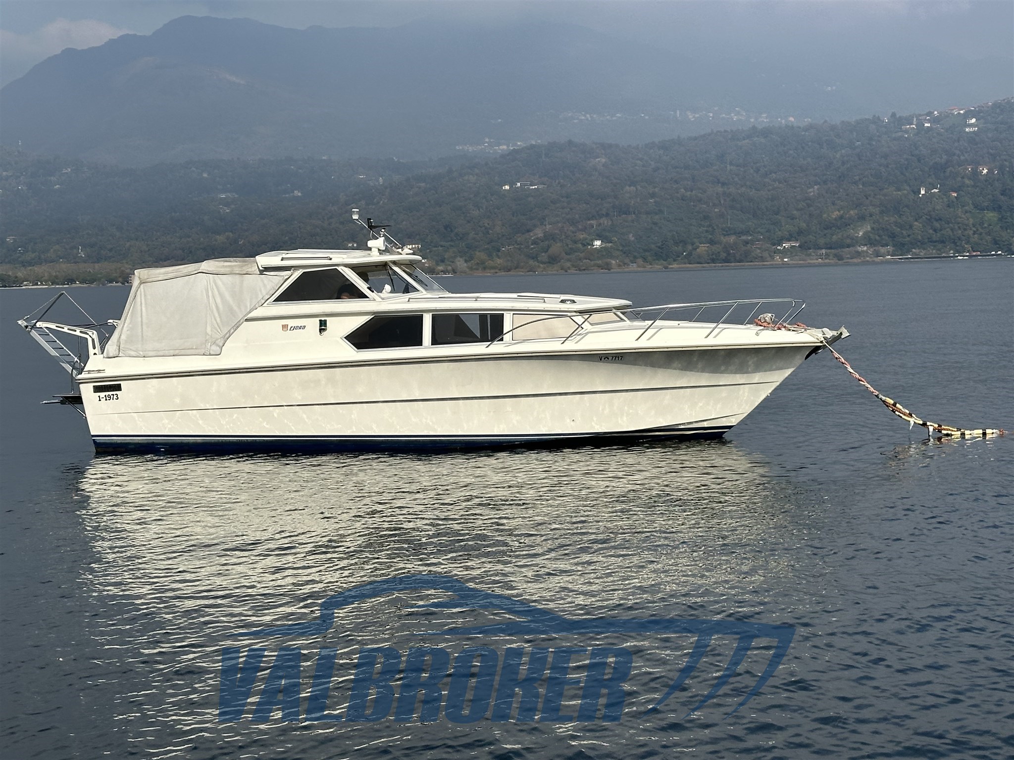 Fjord 32 Esterni (2)