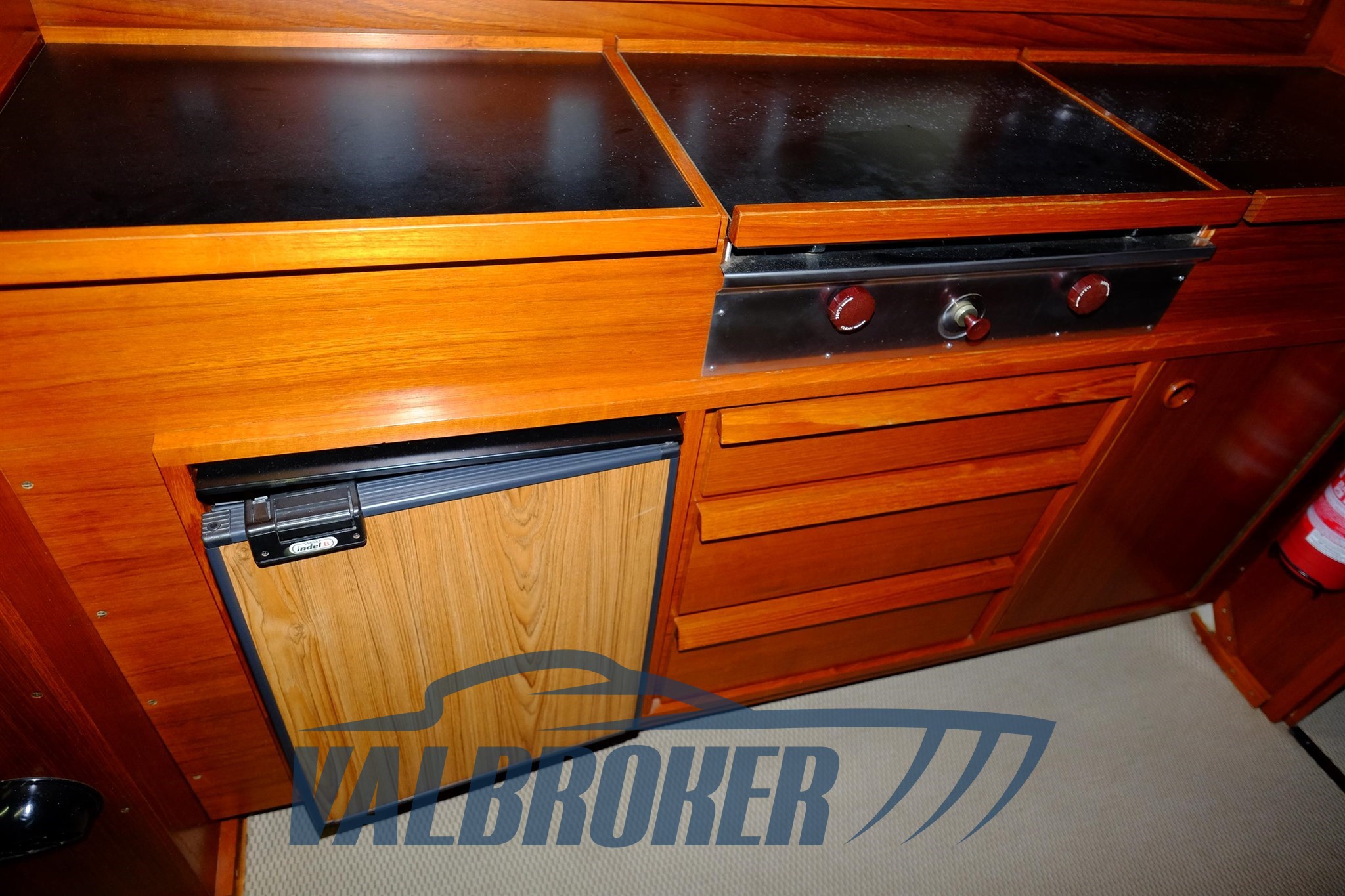 Fjord 32 Cabin Valbroker (19)