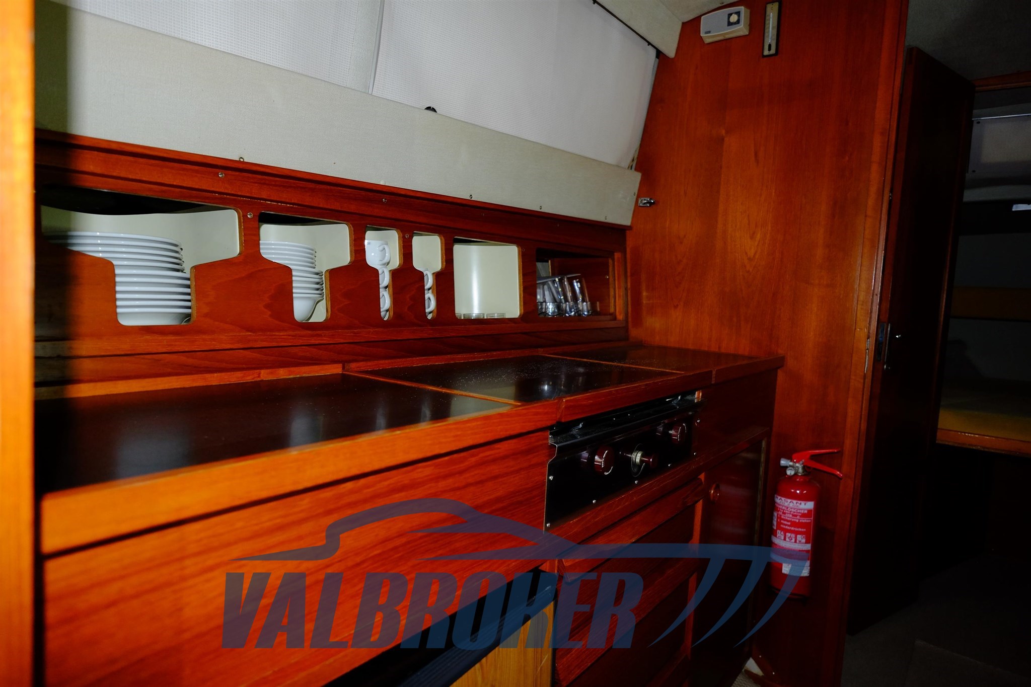 Fjord 32 Cabin Valbroker (15)