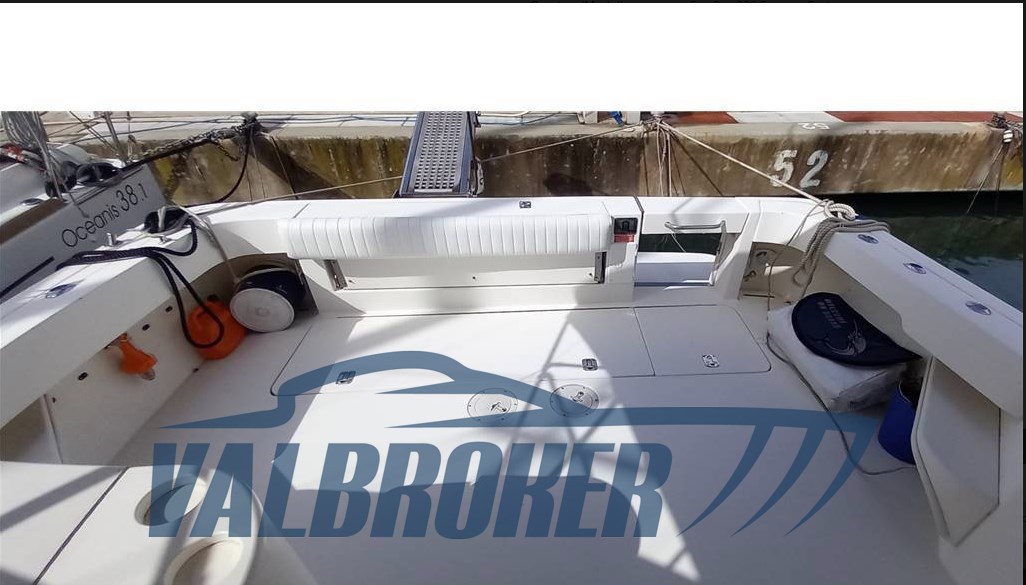 Sea Ray 330 express (3)