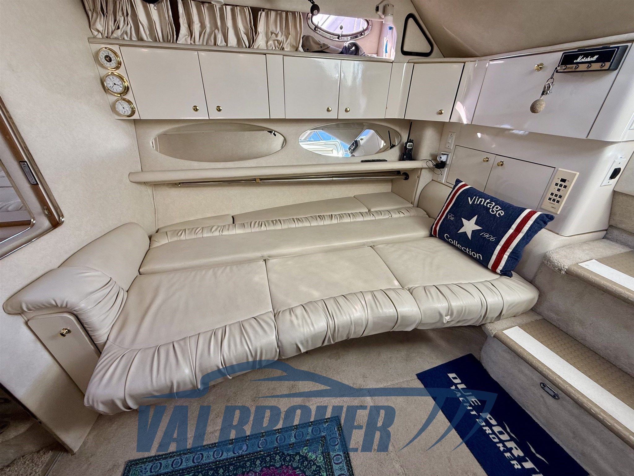 Sea ray 330 Amberjack Valbroker (20)