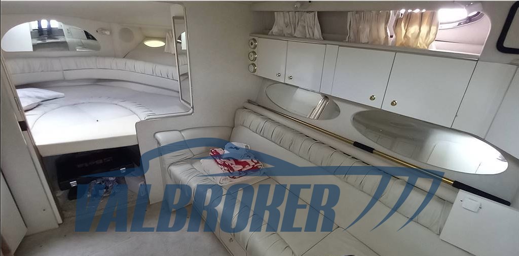 Sea Ray 330 express (6)